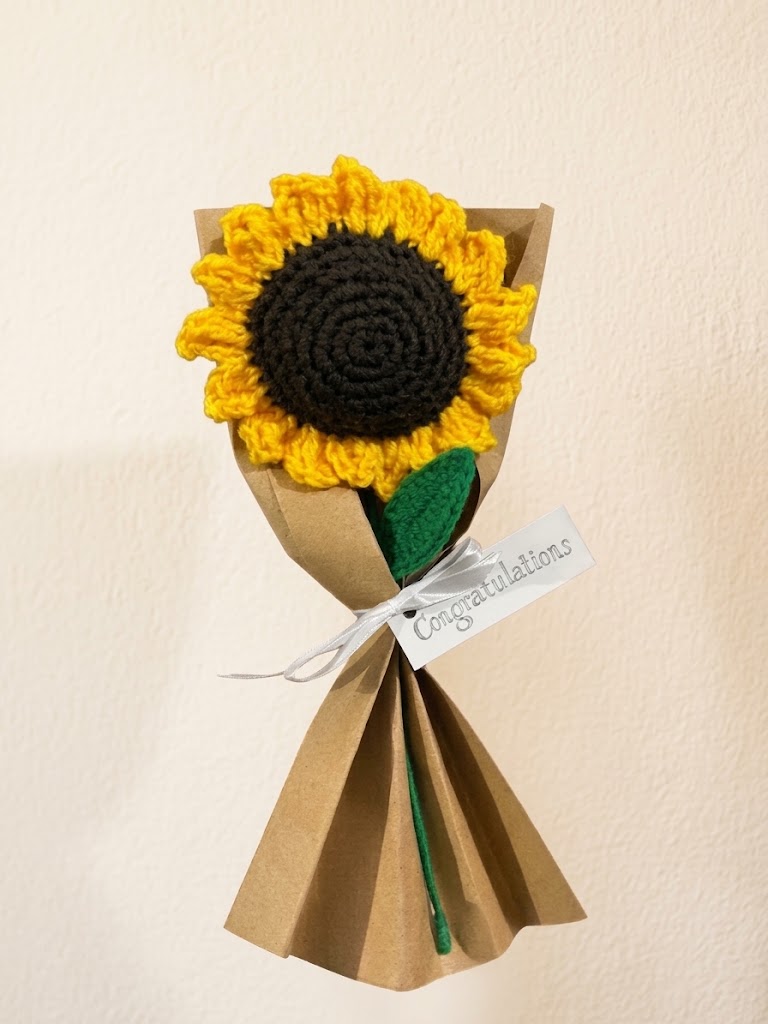 Rustic Elegance Crochet Sunflower