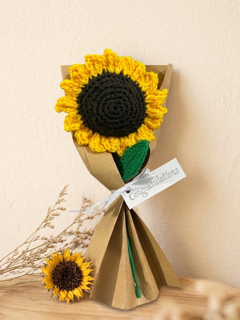 Rustic Elegance Crochet Sunflower